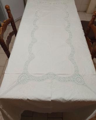 Tovaglia da tavola 100% lino ricamata a mano
