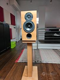 Diffusori acustici 2 vie da libreria o stand