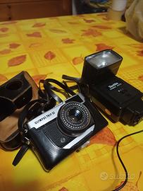 macchina fotografica olympus trip 35