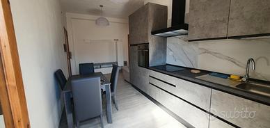 Stanza per studentesse pirri