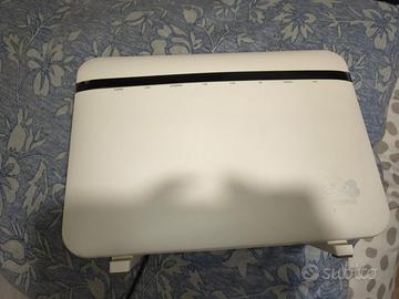 Modem Wi-Fi  Wind 3 Hub zyxel 69c879 Fibra FTTH