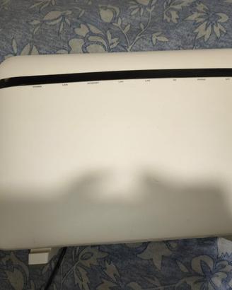 Modem Wi-Fi  Wind 3 Hub zyxel 69c879 Fibra FTTH