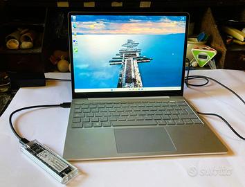 Surface Go Touchscreen i5 10a gen. 12" leggi bene