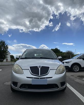 LANCIA Y