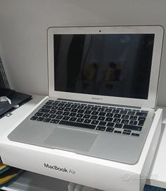MacBook Air 11" - PER RICAMBI / DA SISTEMARE