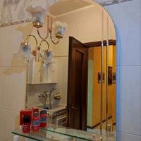 specchiera bagno e mobiletto