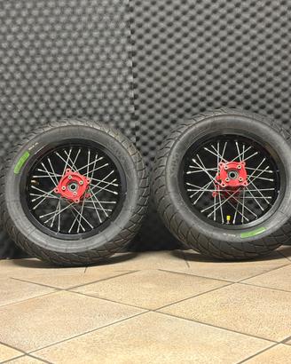 Cerchi Faba 12 pollici + gomme rain Sava