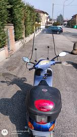 scooter piaggio Vespa 
