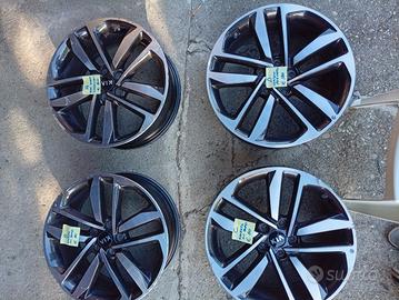 Nr 4 cerchi diamantati da 19 x Kia Sportage