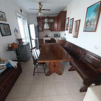 tavolo con panca e 4 sedie