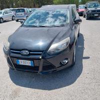 Ford Focus station wagon 