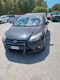 Ford Focus station wagon 