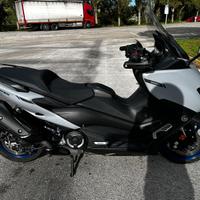 Yamaha T-Max 560