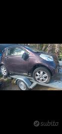 Toyota iq incidentata