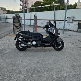 T MAX 500 / con auto benzina GPL