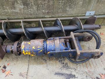 Trivella idraulica per escavatore con punta e prol