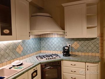 Cucina in legno bianca 