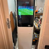 TOTEM DIGITALE TOUCH SCREEN Smart acon microlec