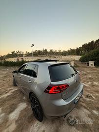 Golf 7.5 tetto panoramico aprile