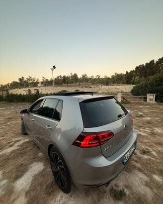 Golf 7.5 tetto panoramico aprile