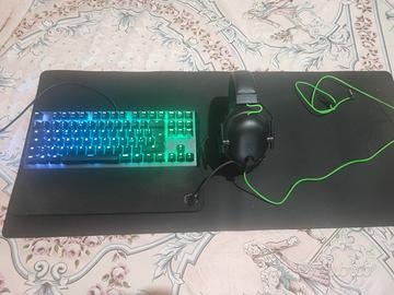 Kit tastiera coolermaster,cuffie e tappetino