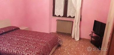 Camera singola grande x donne 1 inquilino 300 euro