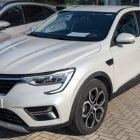 Arkana 2021 1.6 E-Tech full hybrid bianco met.