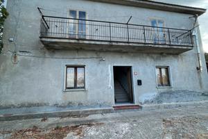 Villetta Due Piani con Giardino