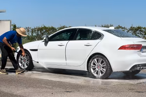 Jaguar Xe awd