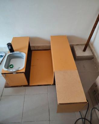 Kit Camping Box artigianale trasformabile in Letto