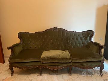 Divano barocco piemontese