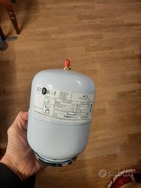 Vaso di espansione per impianto sanitario