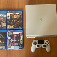 PS4 SLIM 500GB + 4 GIOCHI