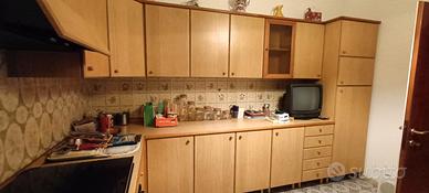 Cucina componibile  completa di elettrodomestici 