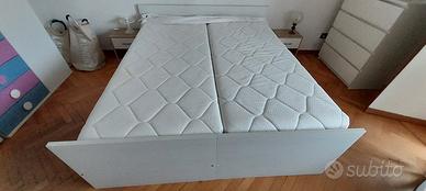 Due letti singoli con materasso