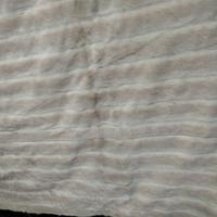 coperta di pelliccia dim. m 2,20x2,20