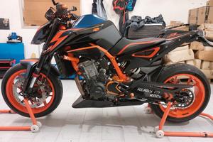 ktm 890 duke r 