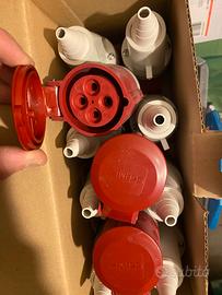 Prese e spine industriali CEE volanti