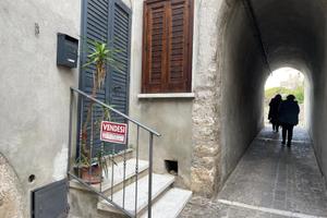 Immobile faicchio adiacente al castello