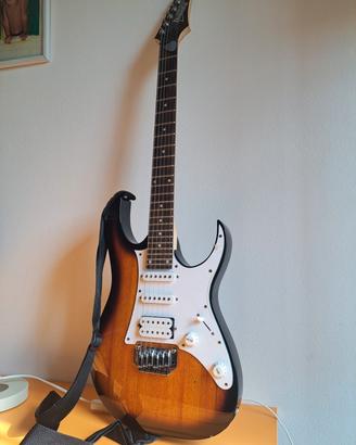 chitarra elettrica e amplificatore 