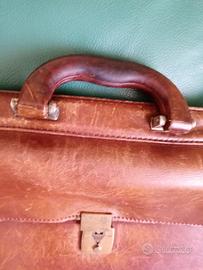 borsa in cuoio per professionisti