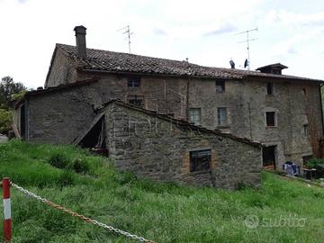 Rustico / Casale di 300 m² con 5 locali a San Gius