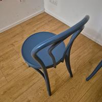 sedie tonet in plastica blu