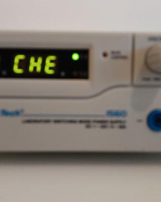 Alimentatore da banco PeakTech 1560 pari al nuovo