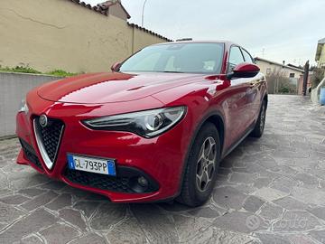 Alfa Romeo Stelvio 2.2 Turbodiesel 160 CV AT8 RWD 