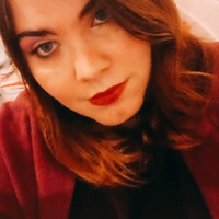 Profumeria, make up, cassiera, scafalista