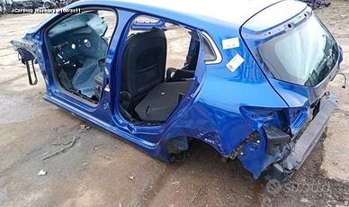 Renault clio 5 2020-2025 scocca per taglio lamiera