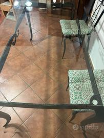 tavolo di vetro