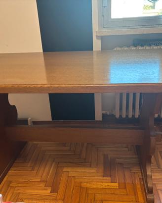 Tavolo in legno massello