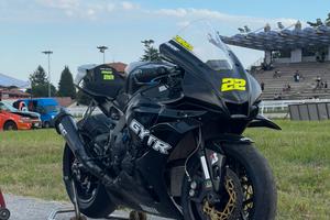 Yamaha r1 2021 pista